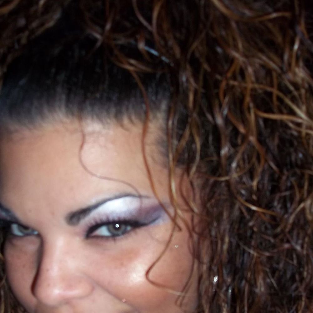 Meet your Posher, Shena